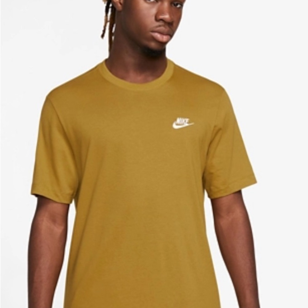 Nike Gold Short Sleeve Tee Classic Fit